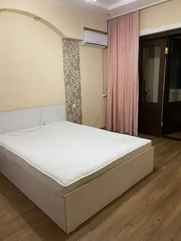 Мирабадский, Садык Азимова